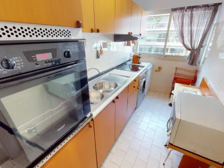 Bel appartement avec terrasse, piscine, parking et WiFi - Photo 5