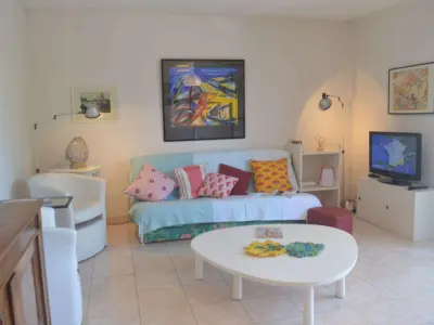 Appartement à Fréjus, Appartement à 5 min de la plage avec terrasse et parking - Fréjus - L906123