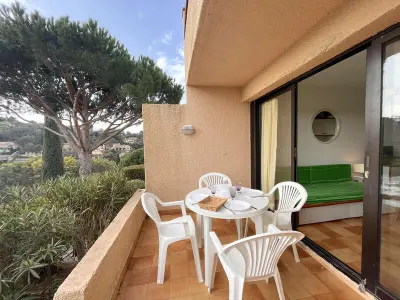 Appartement à La Croix Valmer, Appartement 2P 4 Couchages avec Piscine, Tennis et Parking à La Croix-Valmer - L906137