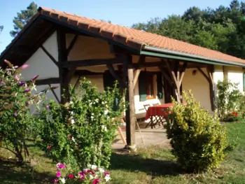 Gite à Herm,Gîte rénové tout confort près de l'océan avec jardin, climatisation et équipements bébé à Herm FR-1-360-237 N°863047