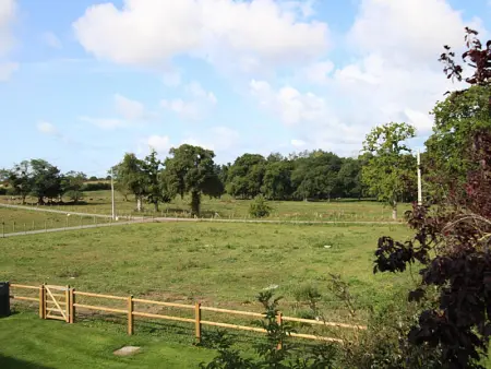 Duplex confortable proche Granville avec terrasse privée et parking - Photo 5