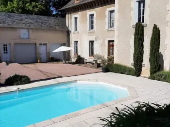 Gite à Arfeuilles,Gîte 6 pers avec piscine, terrasse et parc, idéal randos et détente FR-1-489-436 N°863064