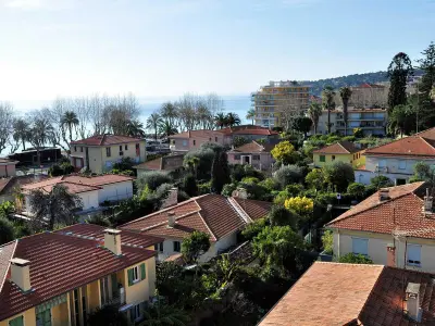 Appartement à Menton, Charmant 3 pièces avec balcon, aperçu mer, calme, proche plage et centre - Menton - L906182