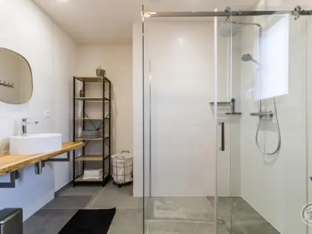 Maison lumineuse avec terrasse, jardin et équipement complet près de la voie verte - Photo 11