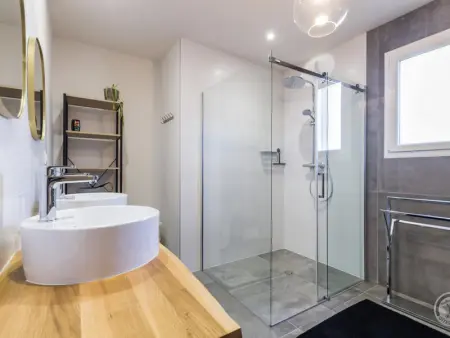 Maison lumineuse avec terrasse, jardin et équipement complet près de la voie verte - Photo 12