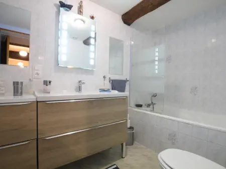 Grande maison en pierre avec jardin et Wi-Fi proche de la plage - Photo 10