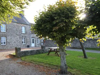 Gite à La Haye du Puits,Maison en Famille avec Jardin, Cheminée et BBQ à La Haye FR-1-362-27 N°863173