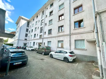 T2 rénové proche plage d'Annecy avec parking et animaux admis - Photo 12