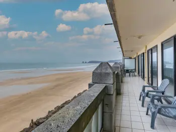 Apartamento en Hendaye,Appartement moderne en bord de mer avec balcon et parking FR-1-2-306 N°906382