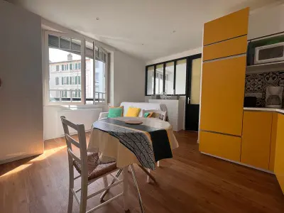 Appartement à Saint Jean de Luz, Appartement lumineux 1 chambre au cœur de Saint-Jean-de-Luz, proche plage et halles - L906395