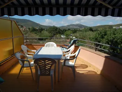 Appartement à Llançà, VORAMAR - apartamento con amplia terraza y vistas a la montaña. - L906468