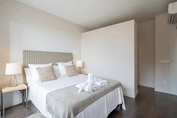 M (PXII92) Apartamento Chamartín Garaje&Piscina&Gi, Appartement 3 personnes à Madrid 989856
