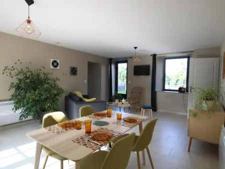 Maison de plain-pied avec jardin privatif, proche de Granville - Photo 1