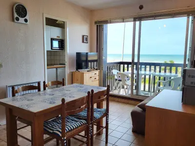 Appartement à Merville Franceville Plage, Appartement familial centre ville avec parking et animaux permis - N°906706