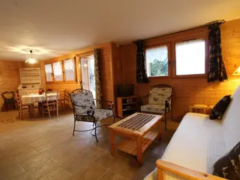 Wohnung in Arâches la Frasse,3 pièces, 5 personnes : Wifi, bel équipement, rez-de-jardin FR-1-572-99 N°906789