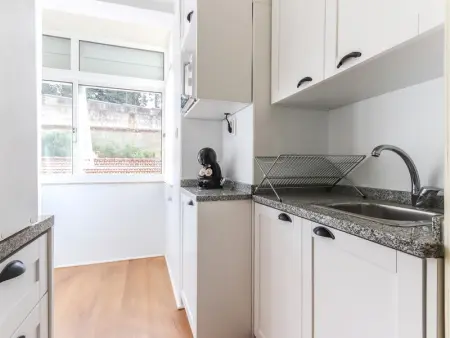 Appartement Charmant à Lisbonne - Proche du Campo de Ourique - Photo 15
