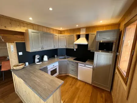 Joli chalet au calme avec poêle à bois, 4 chambres et cuisine équipée - Photo 4