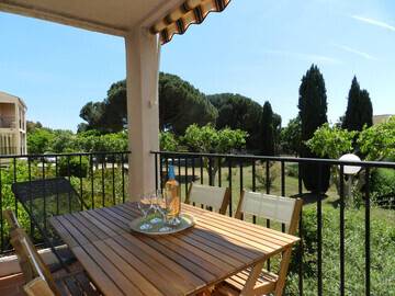 Location T2 CLIMATISE coquet  pour 4 personnes. La Londe Les Maures, Appartement 4 personnes à La Londe les Maures FR-1-713-18