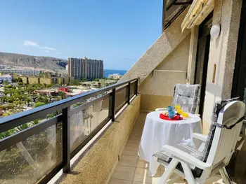 Wohnung in Los Cristianos,Appartement Rénové avec Terrasse Panoramique à Los Cristianos, Proche Plages et Commodités ES-263-11 N°907373