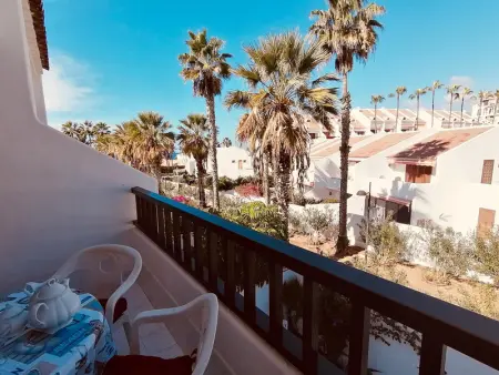 Duplex face mer avec piscine chauffée, près de la promenade et des commodités, parfait pour les familles - Photo 4