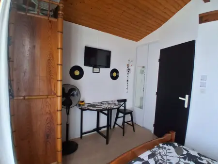 Villa Mitoyenne avec Jardin, Proche Plage à Seignosse, Piscine, Parking Privé et Wifi - Photo 13