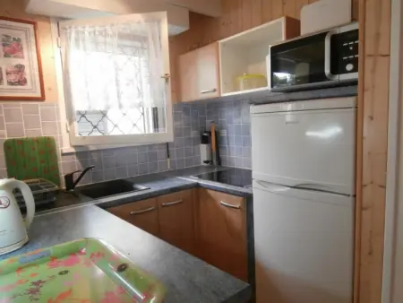 Maison moderne entre forêt et océan, avec jardin et terrasse. - Photo 5