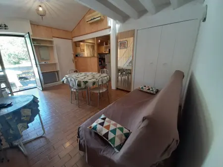 Maison moderne entre forêt et océan, avec jardin et terrasse. - Photo 10