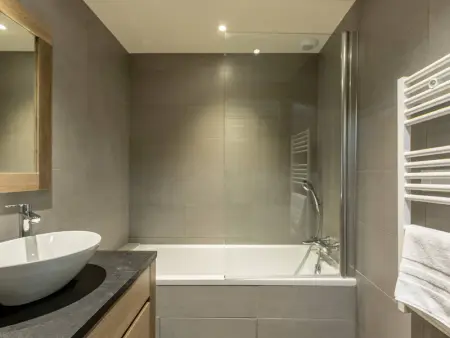 Duplex confort avec piscine et spa, pied des pistes - Photo 3