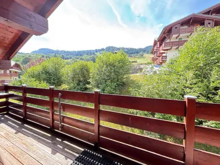 Charmant appartement au pied des pistes avec piscine et parking - Photo 2