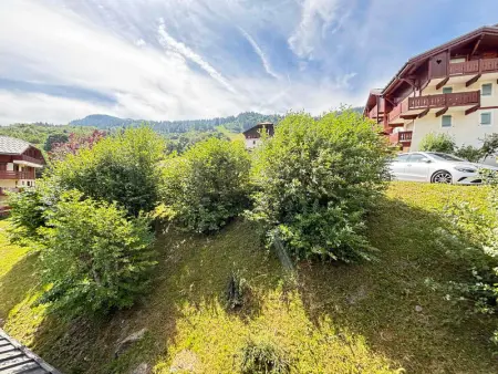 Charmant appartement au pied des pistes avec piscine et parking - Photo 12