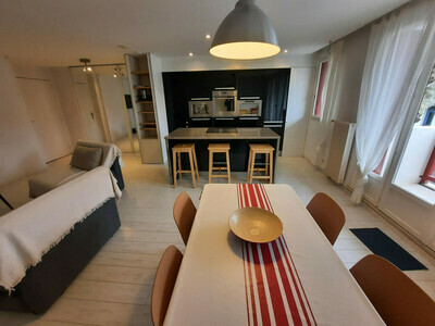 Location Appartement à Biarritz,T2 avec place de parking en sous sol FR-1-239-907 N°907686