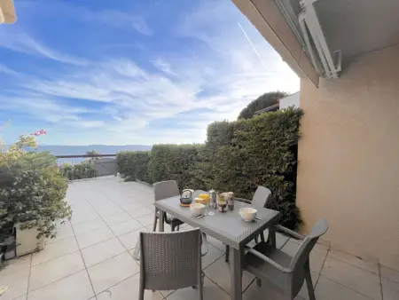 Appartement calme avec piscine et parking, proche plage, pour 4 personnes au Rayol-Canadel - Photo 1