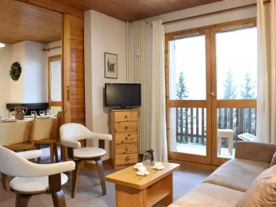 Appartement à Méribel, Appartement cosy avec balcon, proche pistes et commerces - Méribel - L907982
