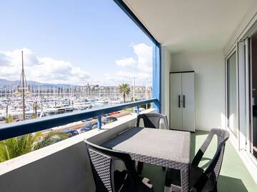 Location Appartement à Hendaye,Appartement rénové, vue port, accès plage, piscine, centre animé FR-1-2-335 N°908015
