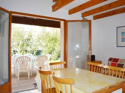 Maison à Narbonne, Maison de vacances avec terrasse - 350m plage, 6 couchages, Narbonne Plage - L864924