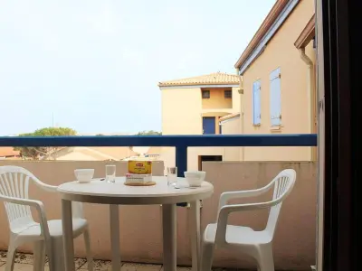 Appartement à Port la Nouvelle, Studio mezzanine climatisé proche plage, 4 couchages, balcon, TV et cuisine équipée - L908077