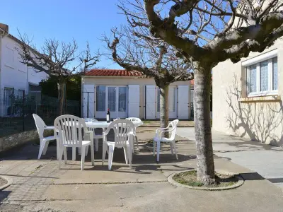 Maison à Fleury Saint Pierre la Mer, Villa 5 pièces avec annexe, proche plage et commerces, terrasse et parking, SAINT PIERRE LA MER - L864926