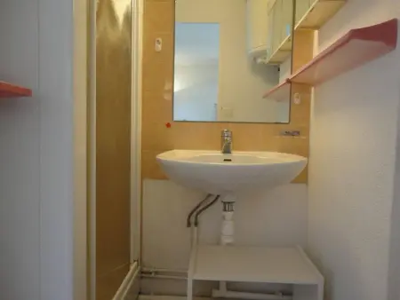 Appartement 2P avec Mezzanine, Piscine et Tennis, 800m de la Plage – 6 Couchages – St Pierre la Mer - Photo 12