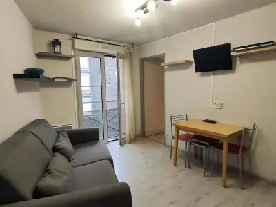 Appartamento a Cauterets, Appartement cosy 6 pers avec casier à ski, parking et balcon à Cauterets - L908095