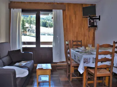 Appartement à Risoul, Studio 4 couchages au pied des pistes avec casier à ski, Risoul 1850 - L908136