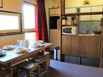 Appartement à Vars, Appartement au cœur de Vars Les Claux, proche pistes et commerces, 2 pièces, coin montagne, 5 pers. - L908145