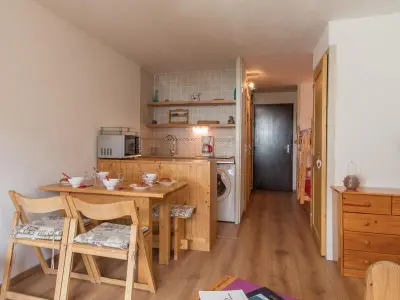 Appartement à Saint Chaffrey , Studio cosy à Serre-Chevalier - 4 pers, balcon, proche commerces, casier à ski - L908176