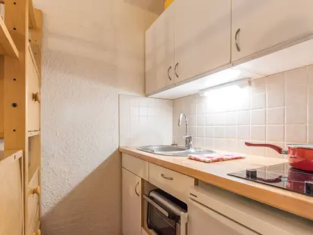 Charmant studio ski-in/ski-out 4 pers. avec piscine, jardin et parking à La Salle les Alpes - Photo 7