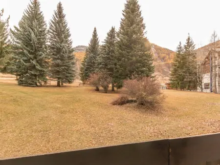 Charmant studio ski-in/ski-out 4 pers. avec piscine, jardin et parking à La Salle les Alpes - Photo 9