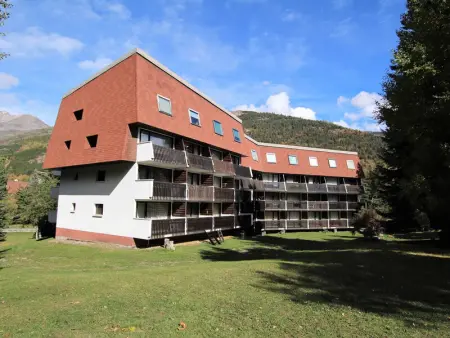 Charmant studio ski-in/ski-out 4 pers. avec piscine, jardin et parking à La Salle les Alpes - Photo 15
