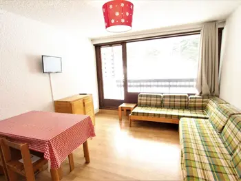 Appartamento a La Salle les Alpes,Studio cosy avec coin montagne, proche pistes et commodités, piscine et jardin, La Salle-les-Alpes FR-1-330F-98 N°908259