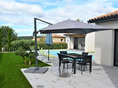 Maison à Ruoms, Villa climatisée 3 chambres avec piscine privée, proche centre-ville de Ruoms - L864963