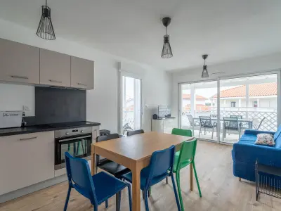 Appartement à Mimizan, Appartement Neuf 3* à 100m de l'Océan avec Piscine pour 8 Personnes - Ménage Inclus - L908325