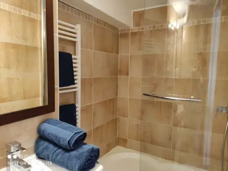 Appartement climatisé pour 2 avec piscine et parking sécurisé - Photo 7