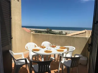 Villa à Port Leucate, Maison T2 à Port Leucate, face à la mer, 4 couchages, parking privé, TV, lave-linge, commerces à 400m - L864991